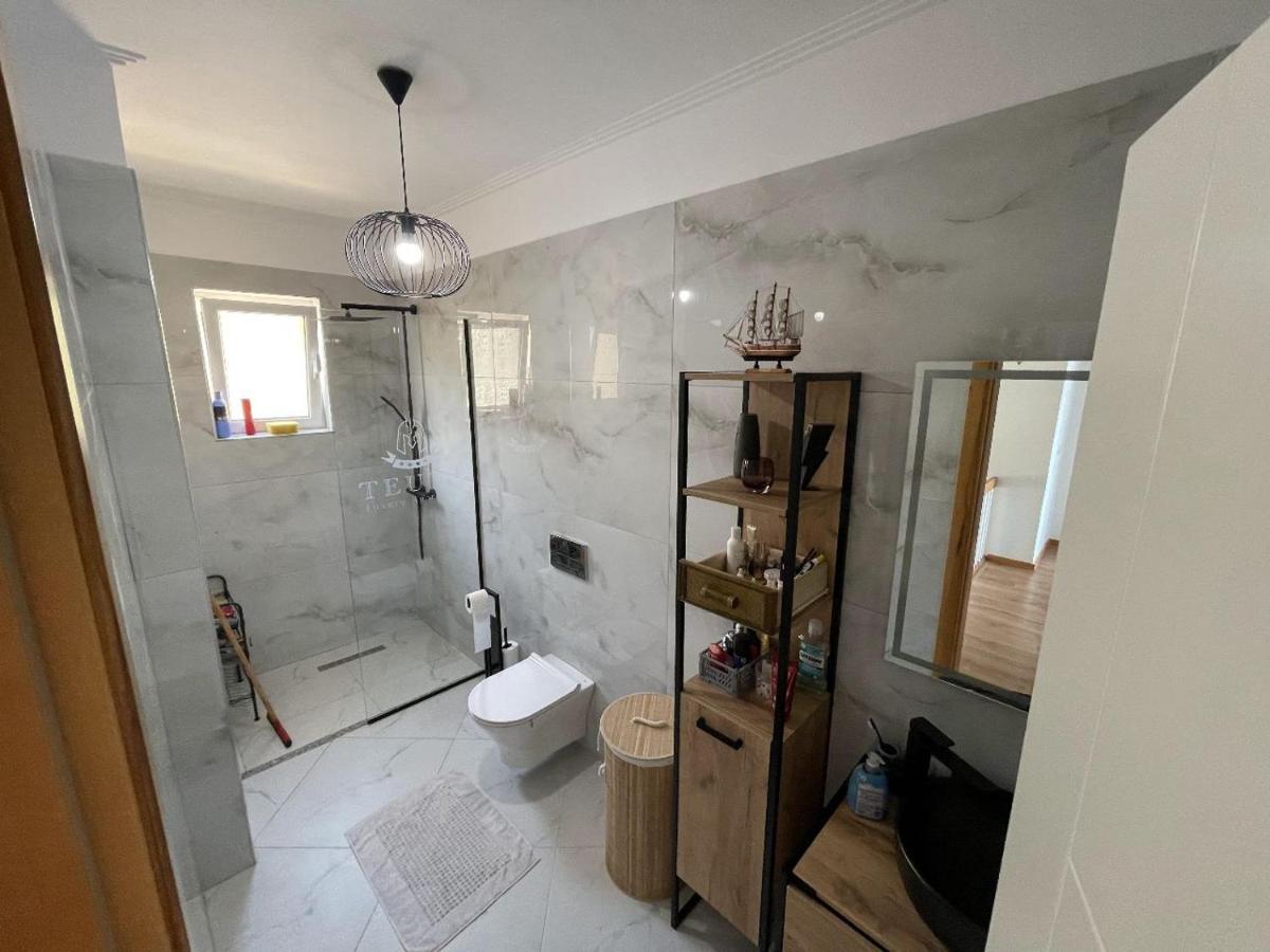 Apartament Teuta- Luxury Penthouse 200M2 Saranda Zewnętrze zdjęcie
